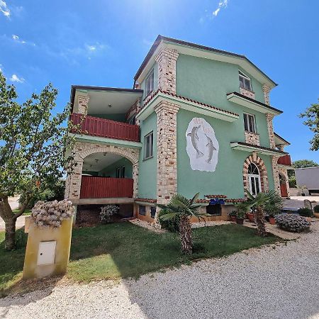 شقة Apartman 2 Ližnjan المظهر الخارجي الصورة