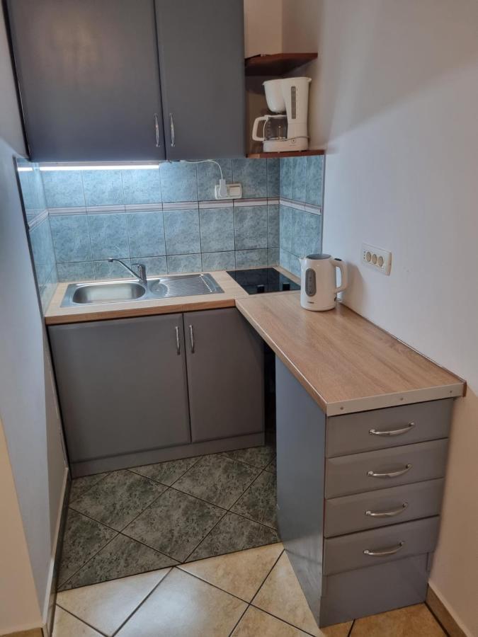 شقة Apartman 2 Ližnjan المظهر الخارجي الصورة