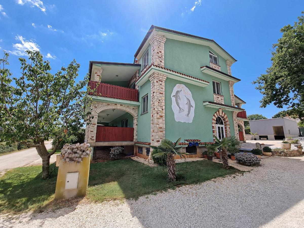 شقة Apartman 2 Ližnjan المظهر الخارجي الصورة